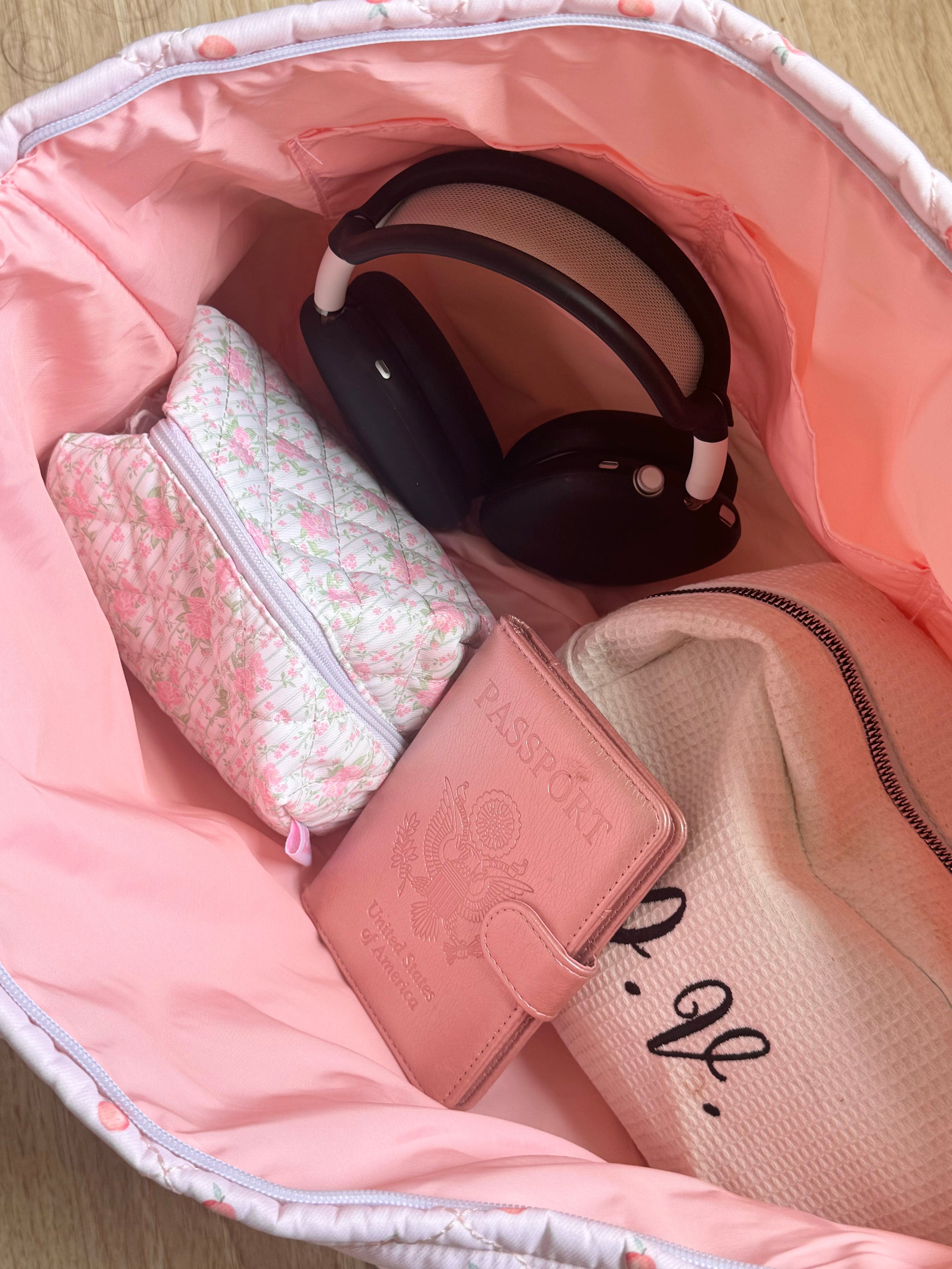 Stay peachy tote bag